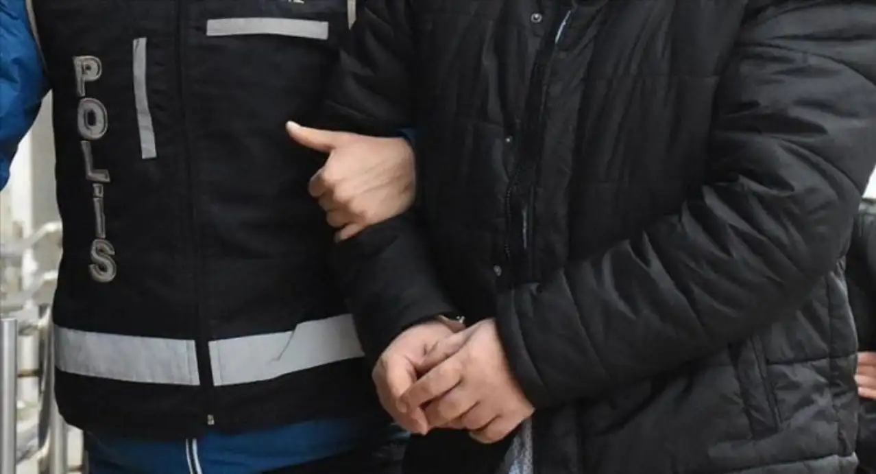 Kütahya'da bebeğini havalandırma boşluğuna atan anne tutuklandı