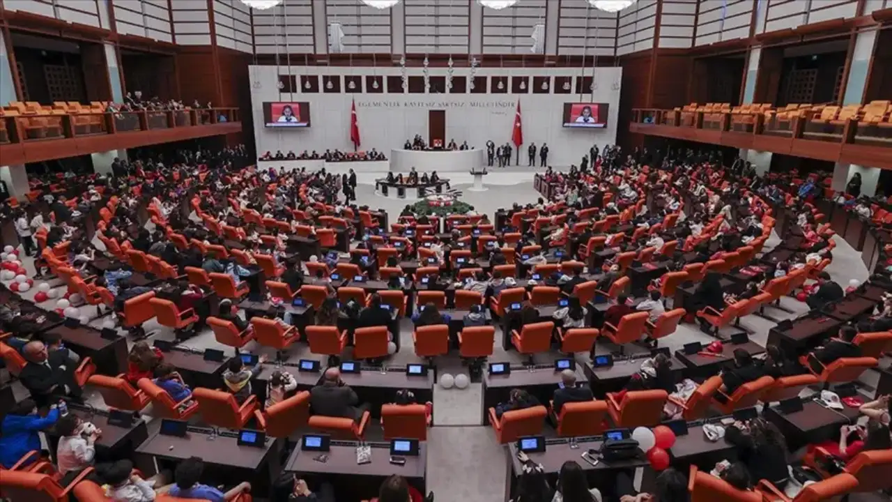 İklim Kanunu’na Yönelik Tepkiler Büyüyor: “Teklif İklim Değişikliği ile Mücadele Etmeyi Amaçlamıyor”