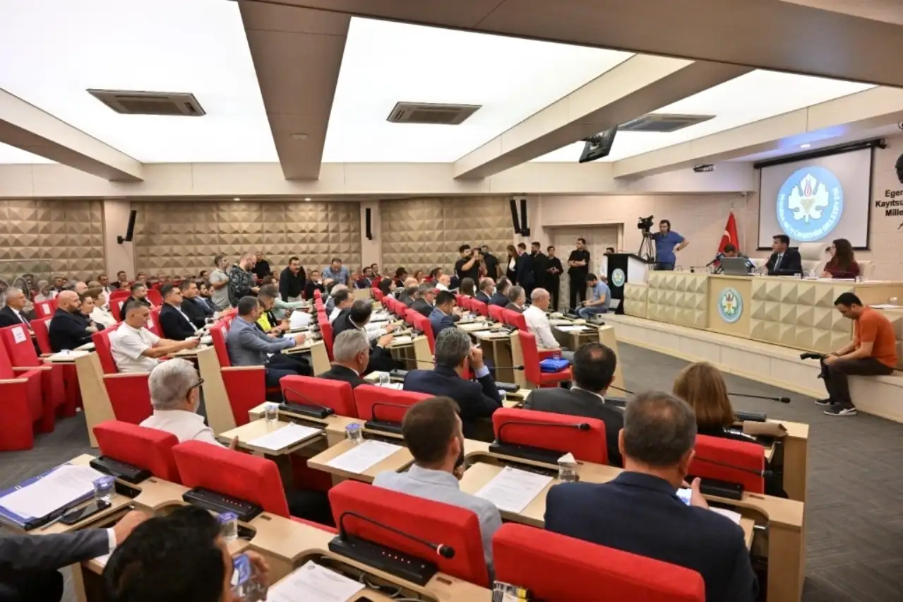 Manisa Büyükşehir Meclisi’nde kadın cinayetlerine dikkat çekildi