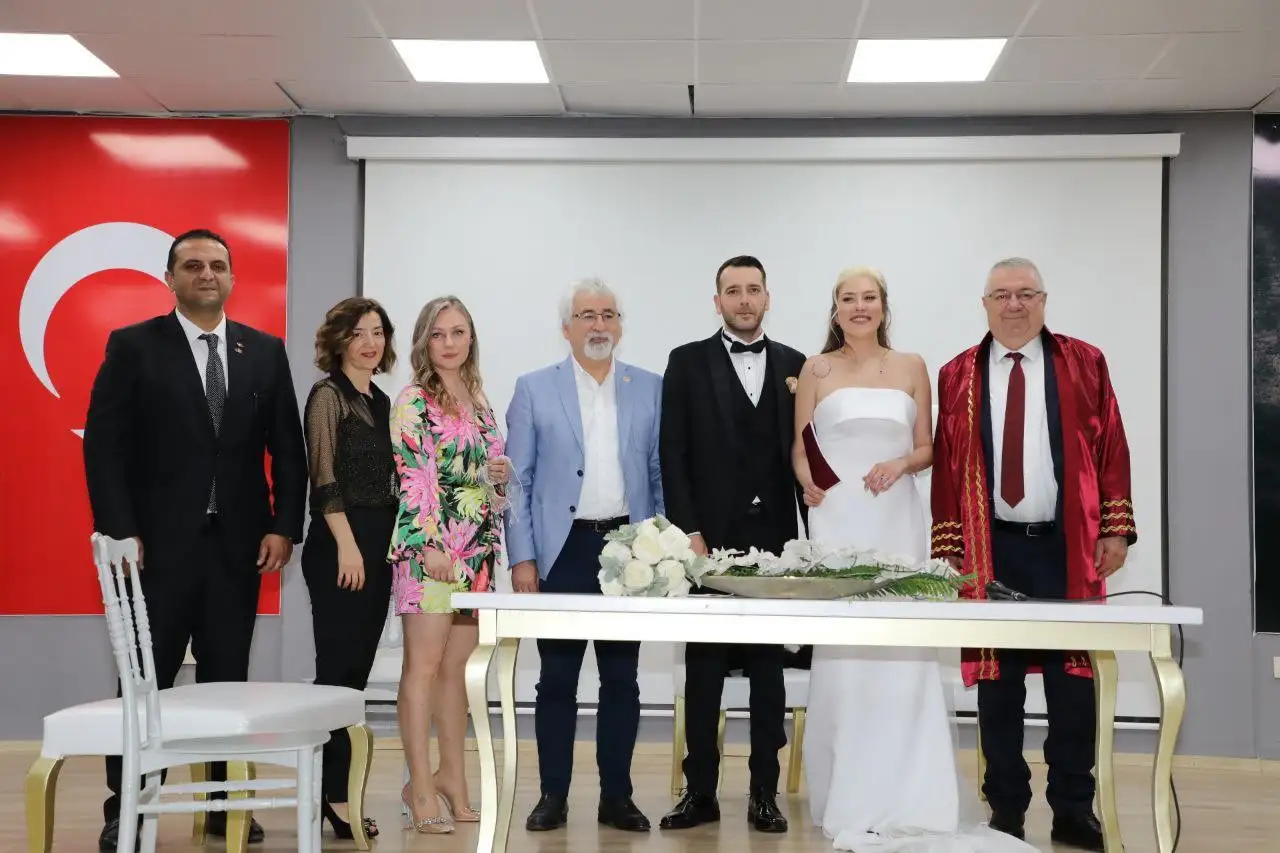 Başkan Ertaş İlk Nikahını Kıydı