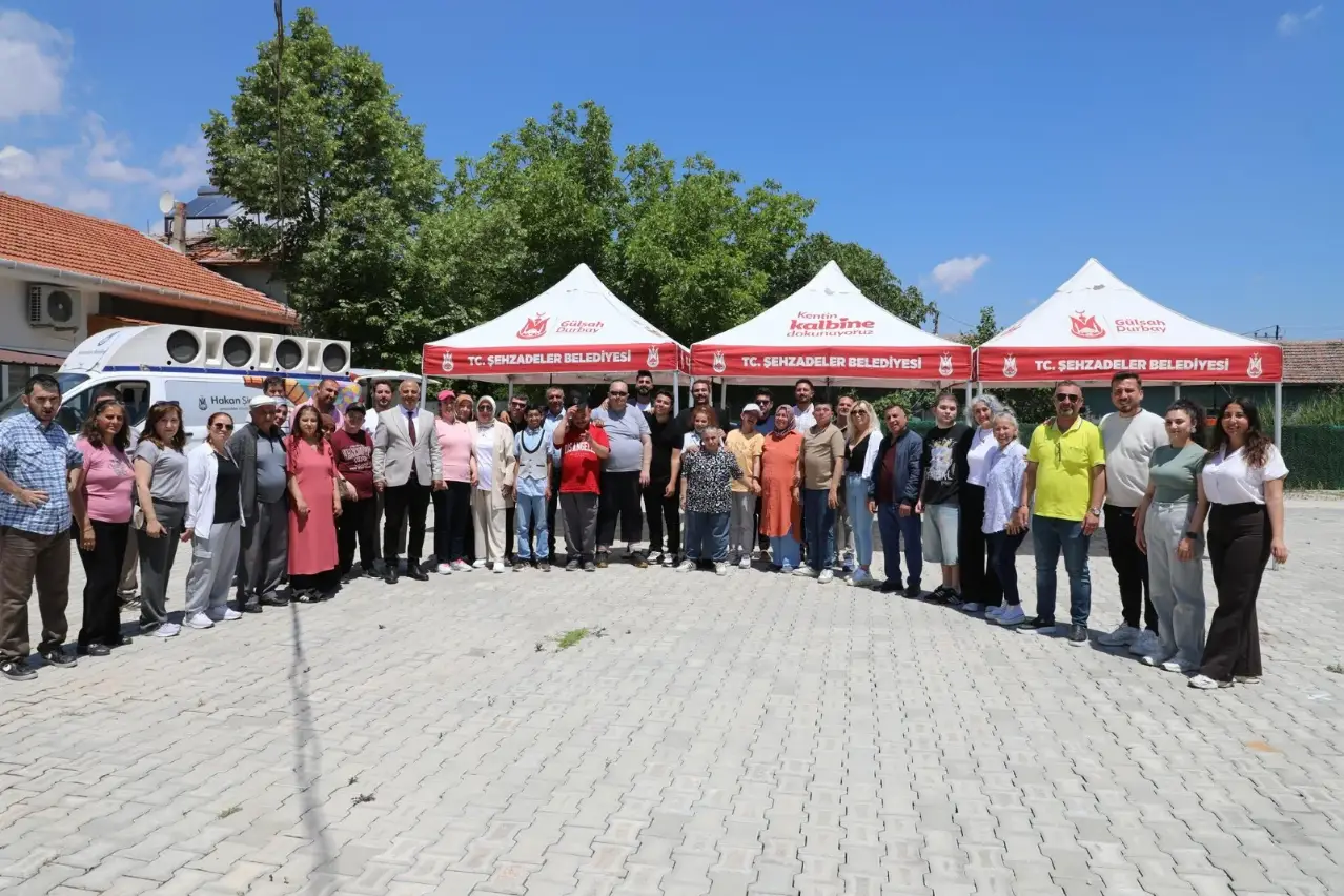 Şehzadeler’de Engelsiz Yaşam Merkezi'nde anlamlı buluşma